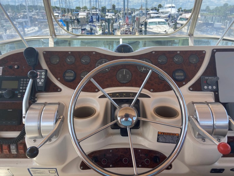 1999 Maxum 4100 SCA