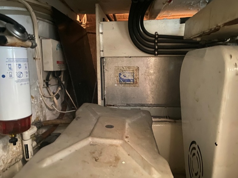 1999 Maxum 4100 SCA