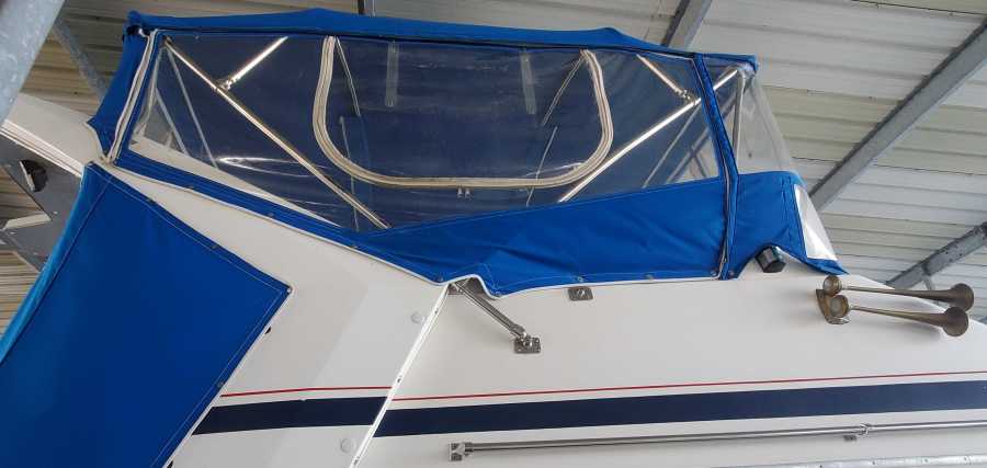 1988 Bayliner 3818