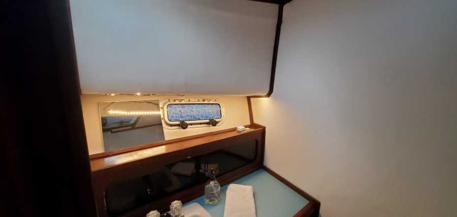 1988 Bayliner 3818