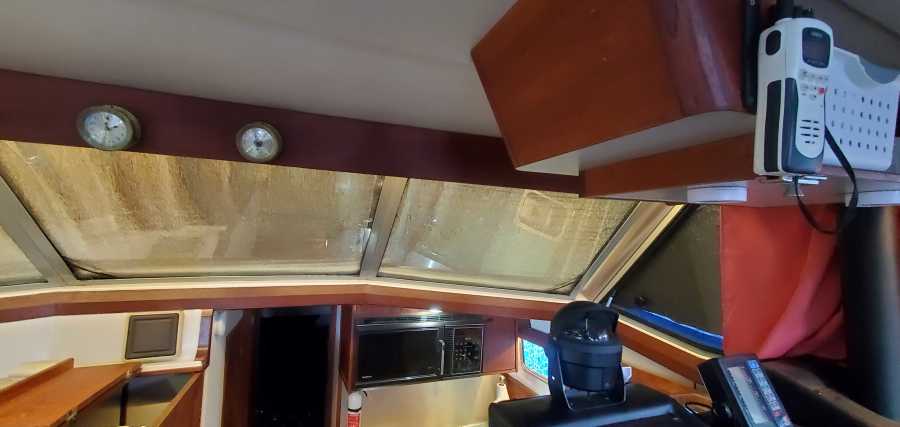 1988 Bayliner 3818