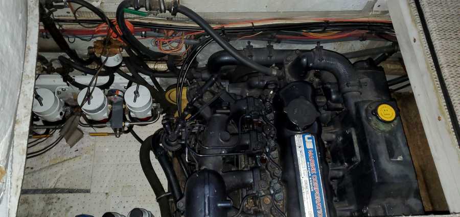 1988 Bayliner 3818