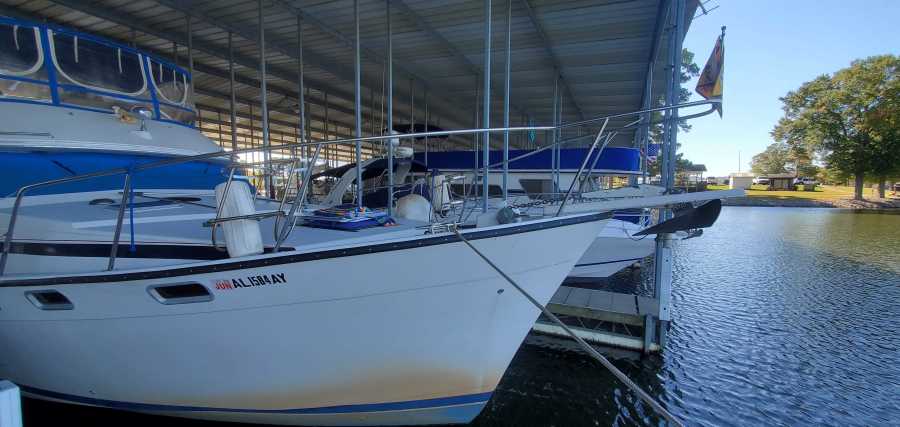 1988 Bayliner 3818