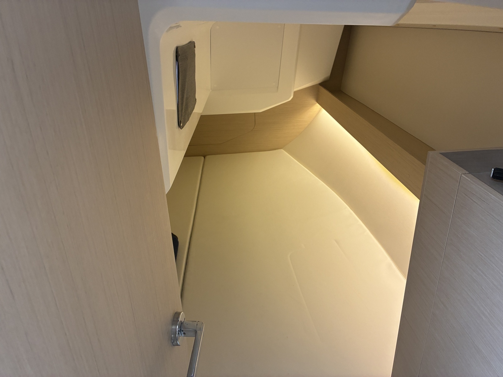 Beneteau Oceanis 30.1 #292 - Aft Cabin