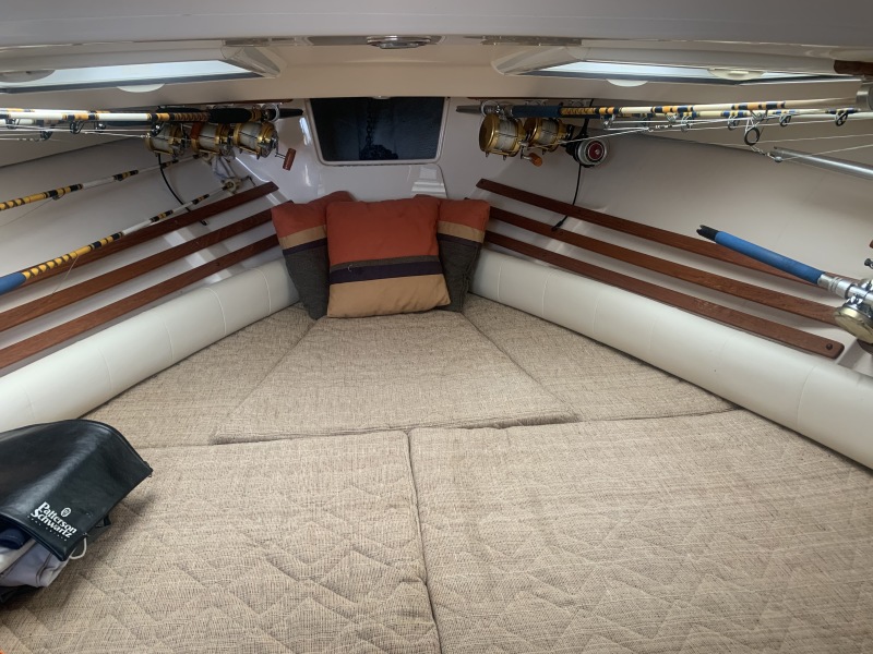 33' 2004 Grady-White 330 Express