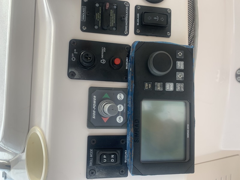 33' 2004 Grady-White 330 Express