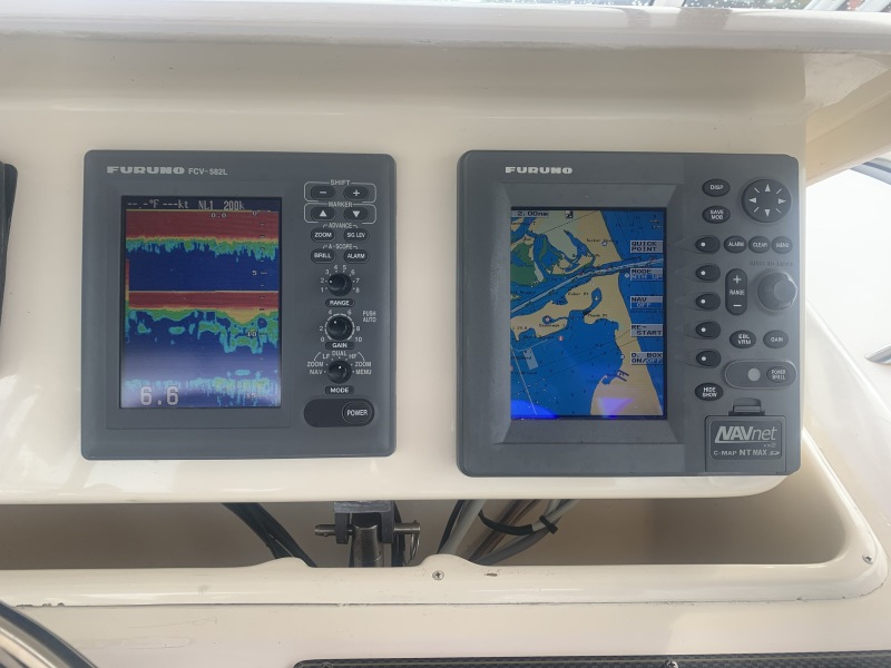 33' 2004 Grady-White 330 Express