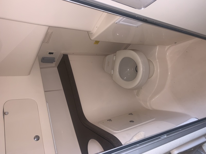 33' 2004 Grady-White 330 Express