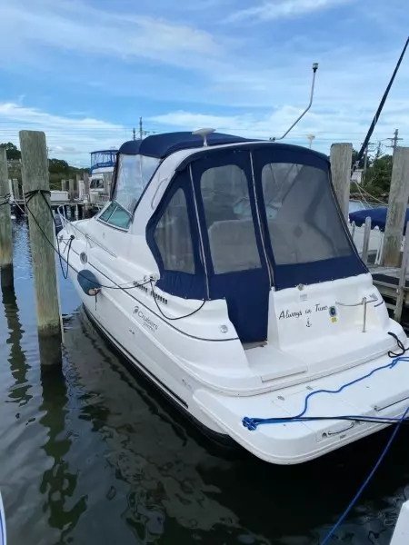 2003 Cruisers Yachts 2870