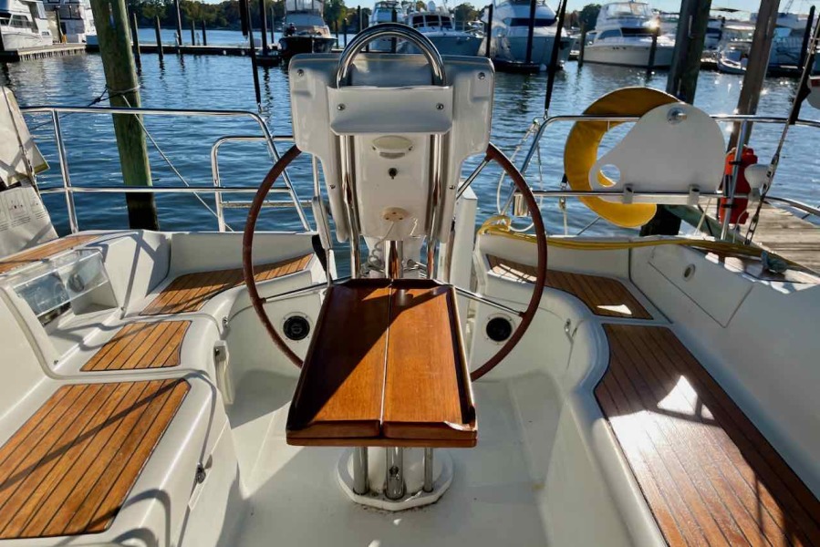 2007 Beneteau 373