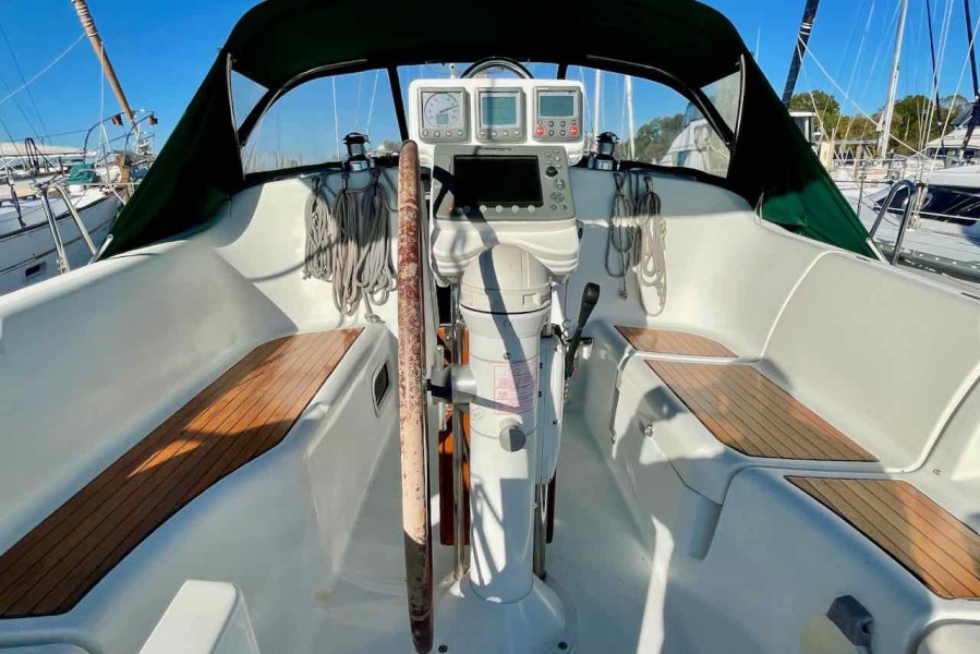 2007 Beneteau 373