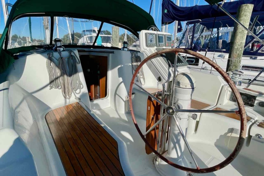 2007 Beneteau 373