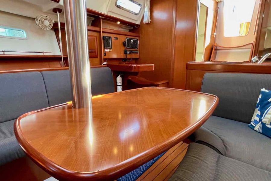 2007 Beneteau 373