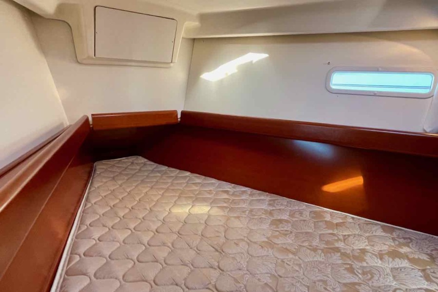 2007 Beneteau 373