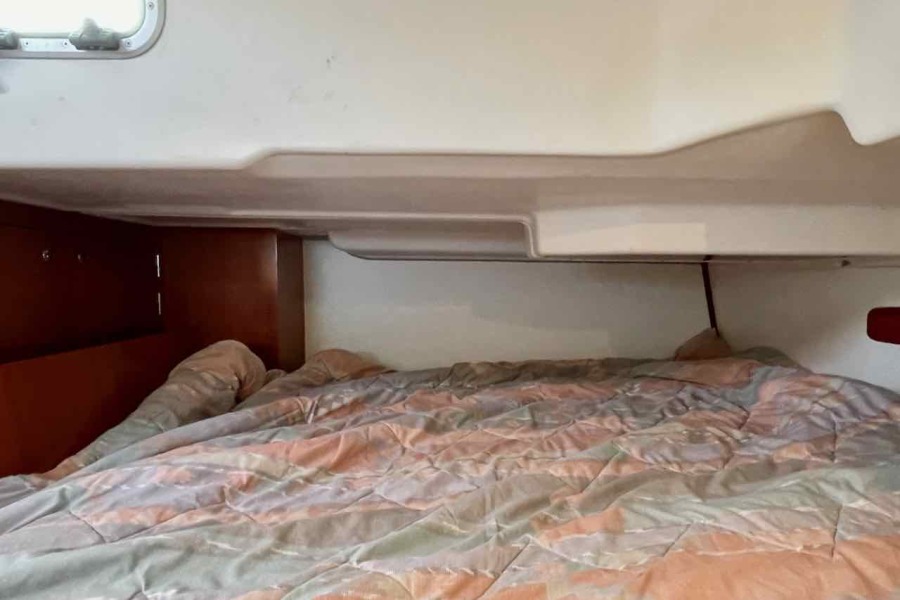 2007 Beneteau 373