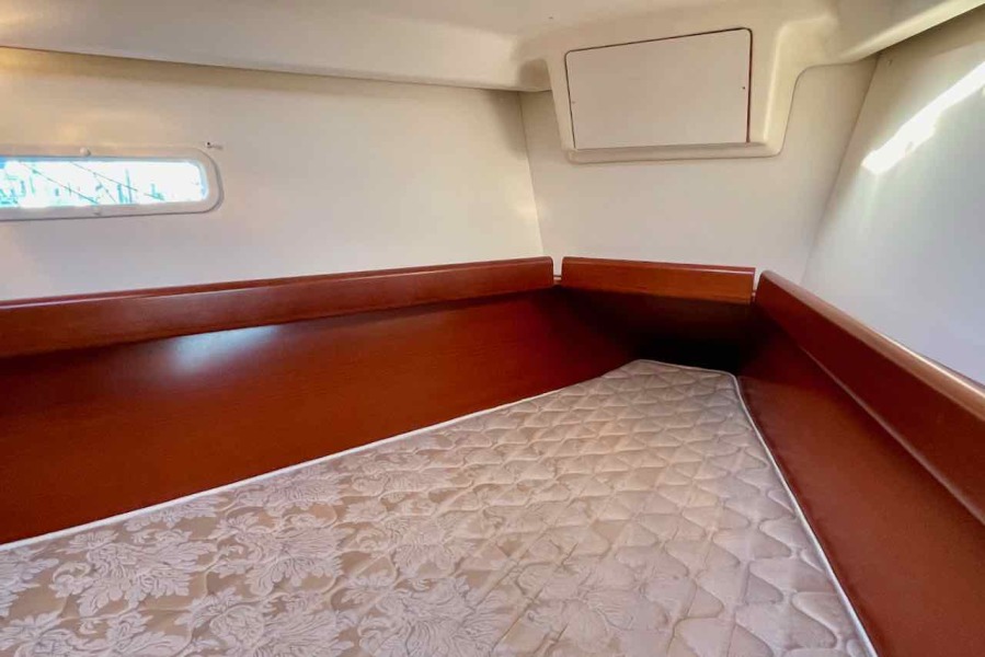 2007 Beneteau 373