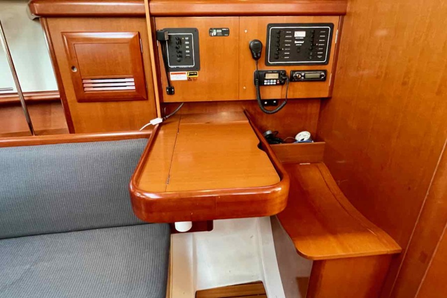 2007 Beneteau 373