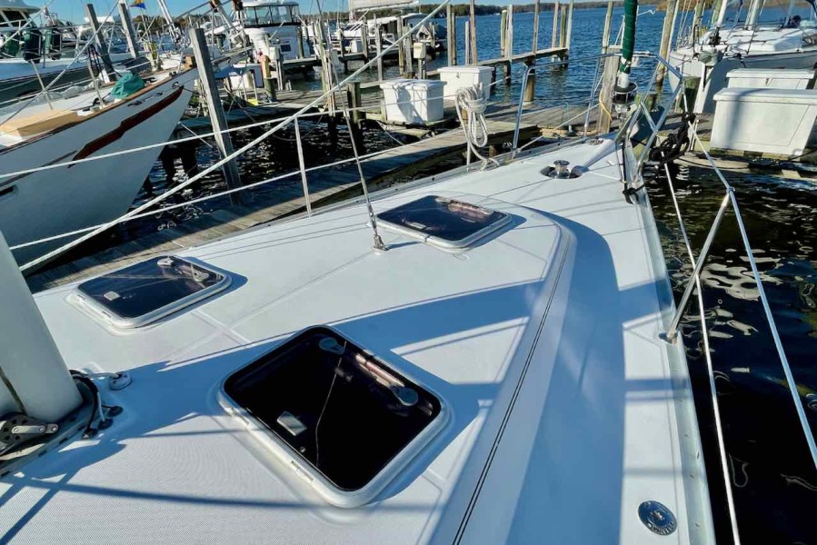 2007 Beneteau 373
