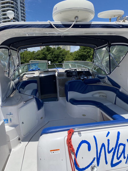 37' 2007 Larson 37 Cabrio