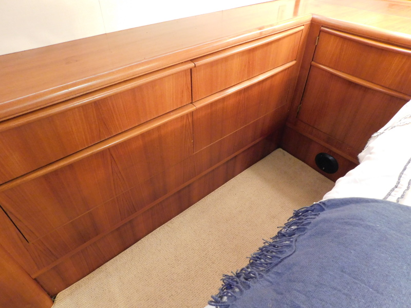 1989 Viking 44 Aft Cabin