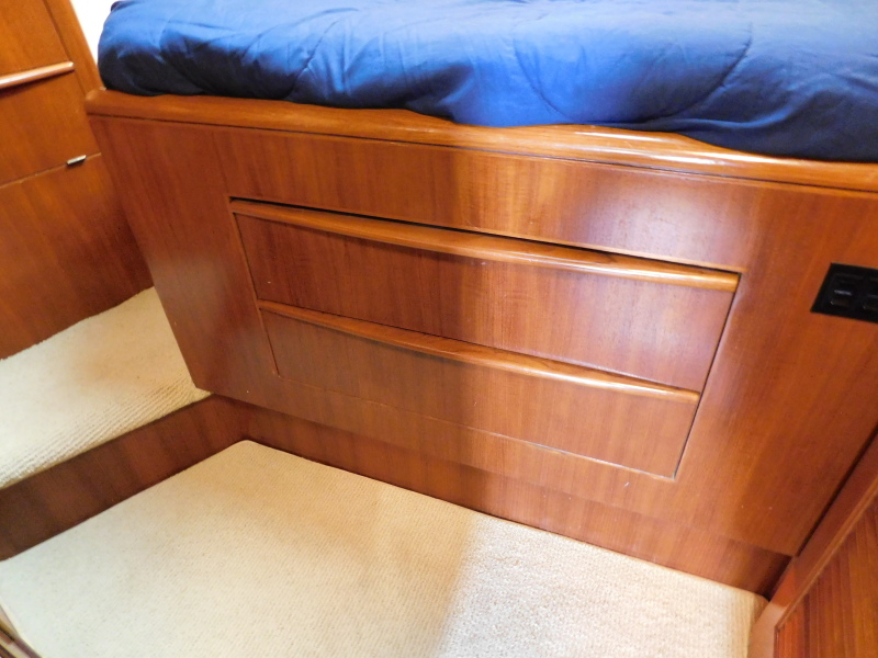 1989 Viking 44 Aft Cabin