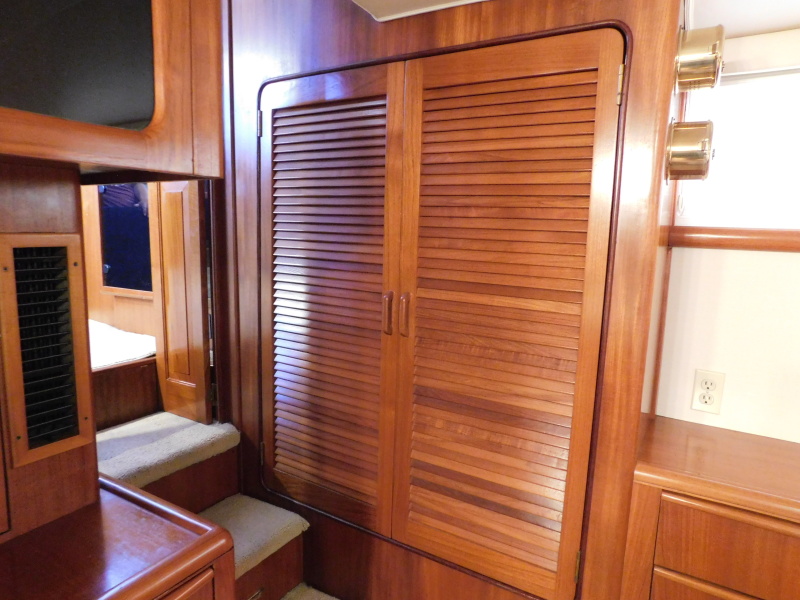 1989 Viking 44 Aft Cabin