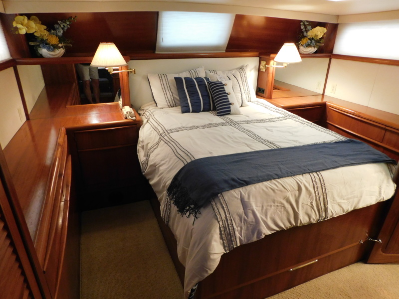 1989 Viking 44 Aft Cabin
