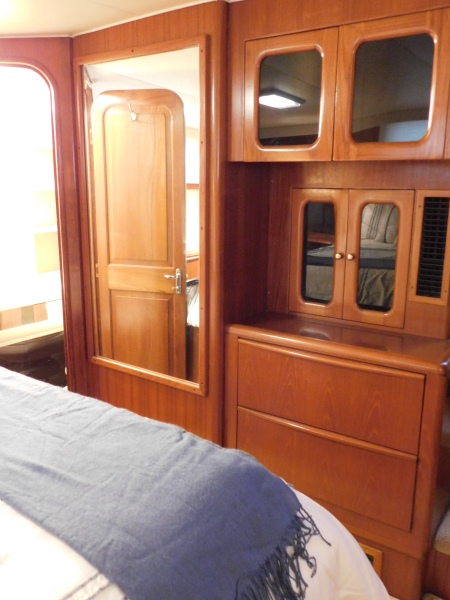 1989 Viking 44 Aft Cabin