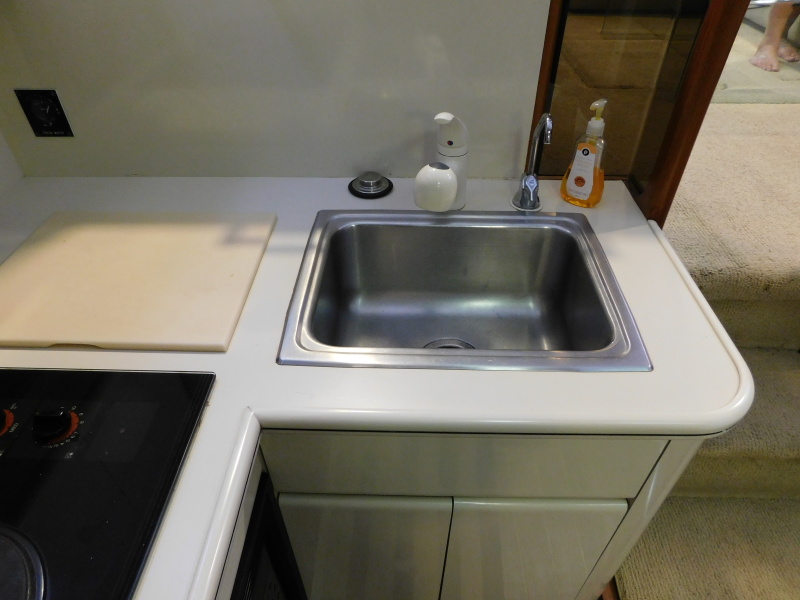 1989 Viking 44 Aft Cabin