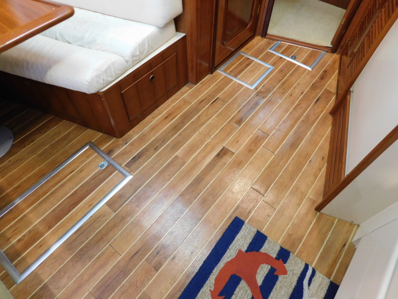 1989 Viking 44 Aft Cabin