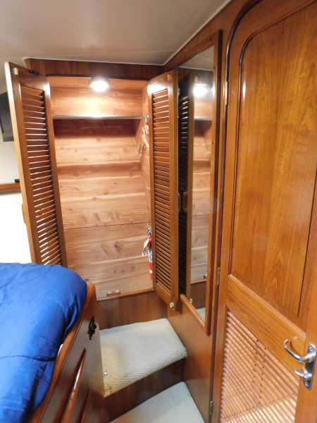 1989 Viking 44 Aft Cabin