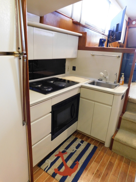 1989 Viking 44 Aft Cabin