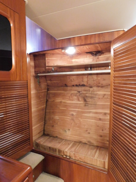 1989 Viking 44 Aft Cabin