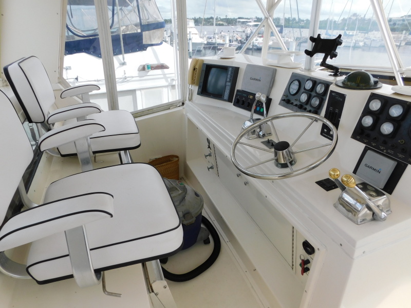 1989 Viking 44 Aft Cabin