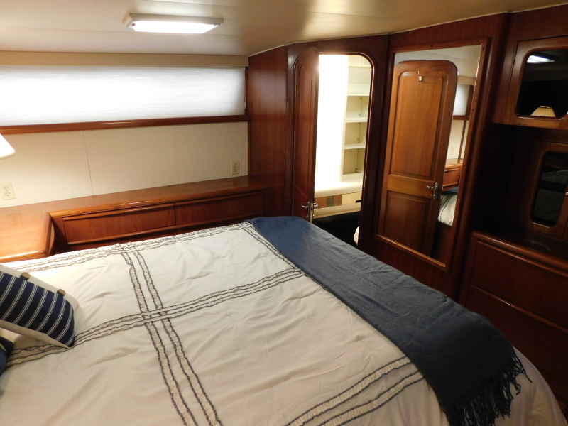 1989 Viking 44 Aft Cabin