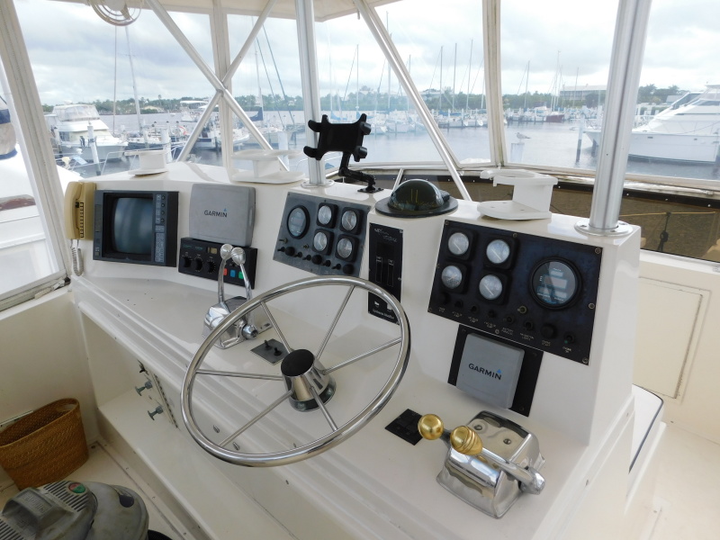 1989 Viking 44 Aft Cabin