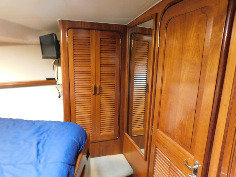 1989 Viking 44 Aft Cabin