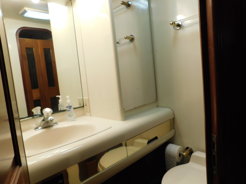 1989 Viking 44 Aft Cabin