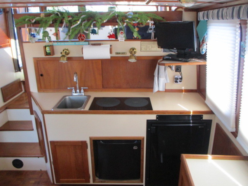1989 Nordic Tugs 32'