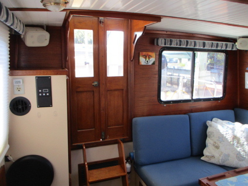 1989 Nordic Tugs 32'