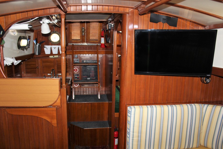 1983 Tayana