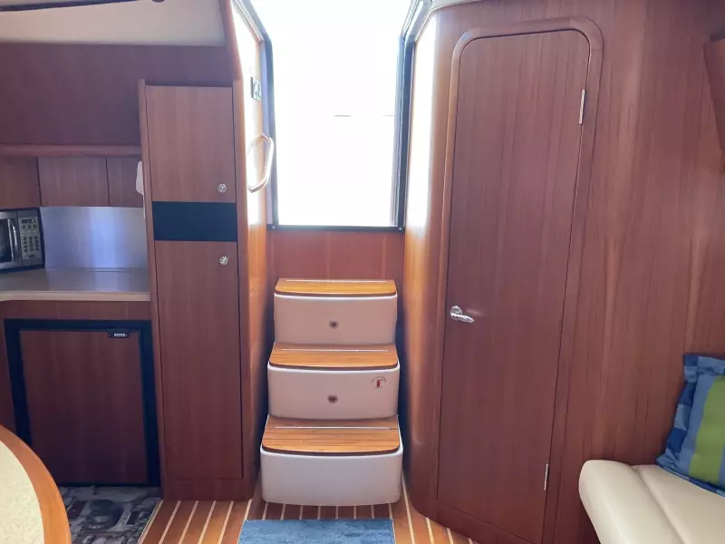 2004 Tiara Yachts 