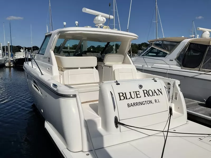 2004 Tiara Yachts 