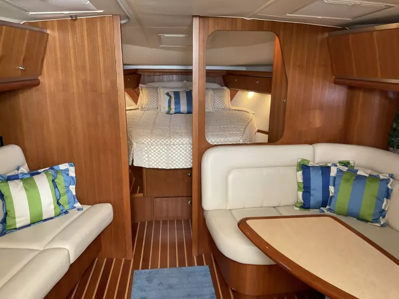 2004 Tiara Yachts 