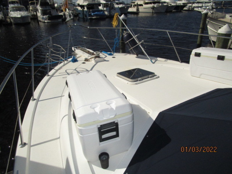 43' Jefferson foredeck1