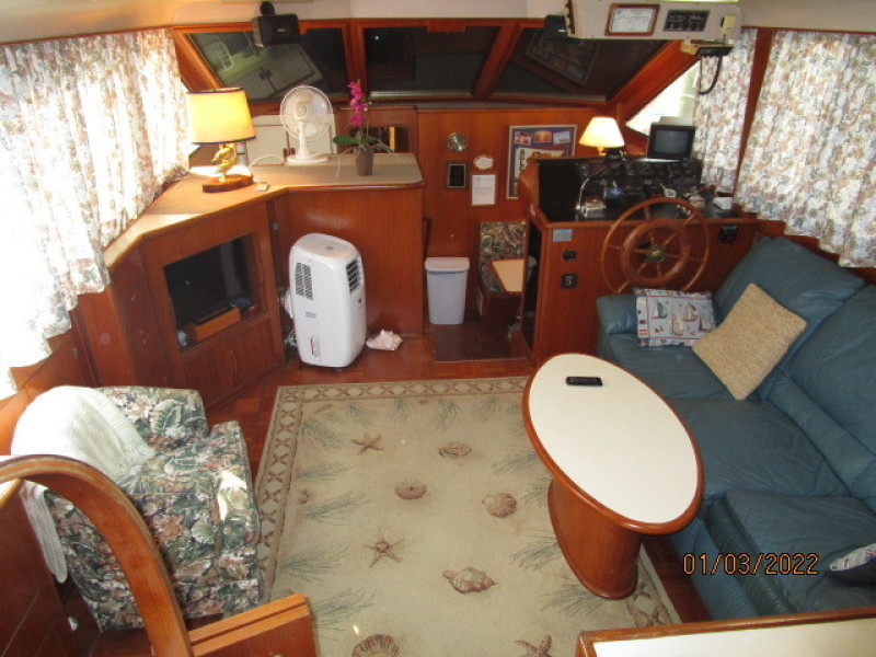 43' Jefferson salon forward