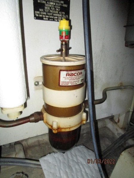 43' Jefferson starboard Racor fuel filter