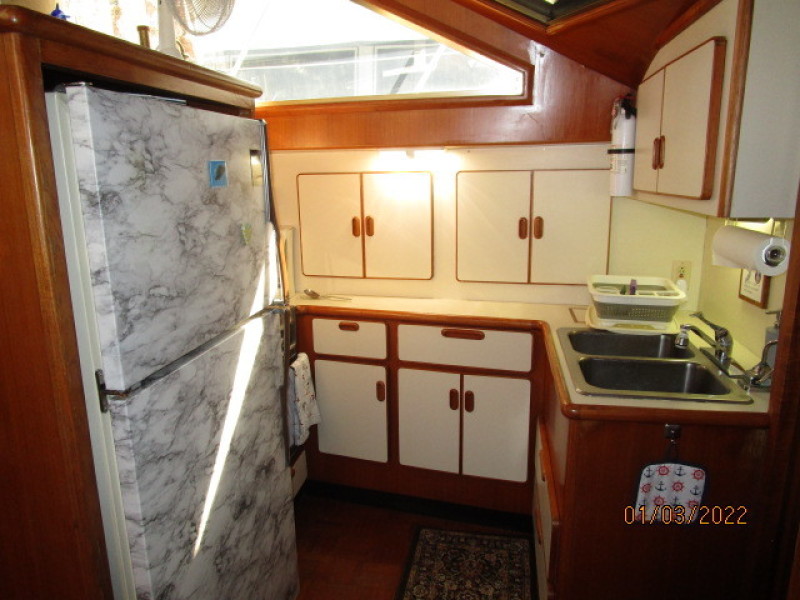 43' Jefferson galley1