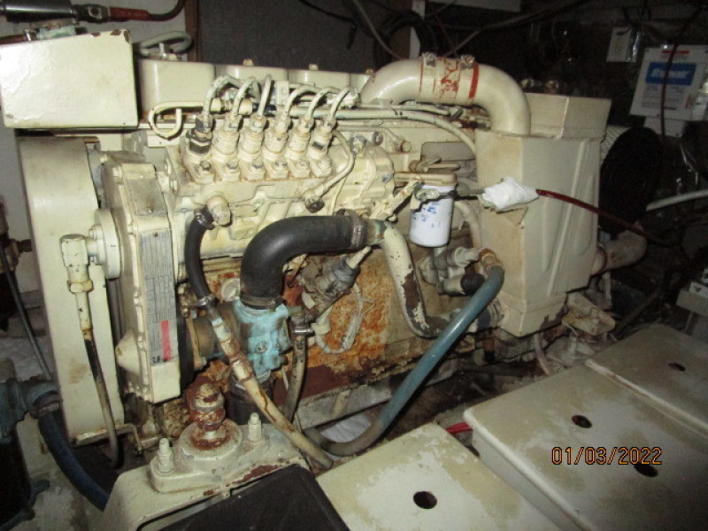 43' Jefferson starboard main engine