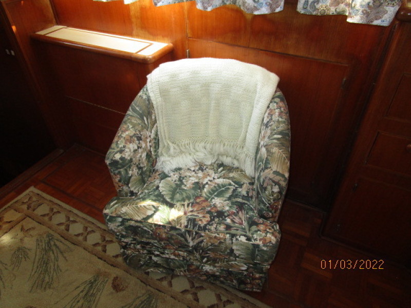 43' Jefferson salon port lounge chair